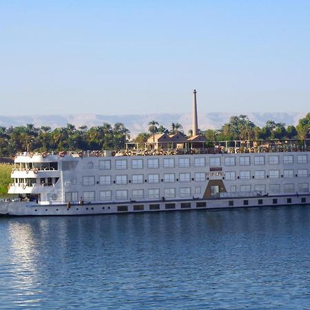 Nile Azur Hotel Luxor Bagian luar foto